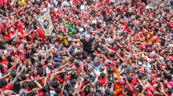 Lula na multidão